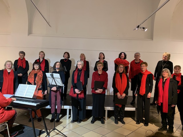 Die CantiLenen stimmten auf das bevorstehende Weihnachtsfest ein